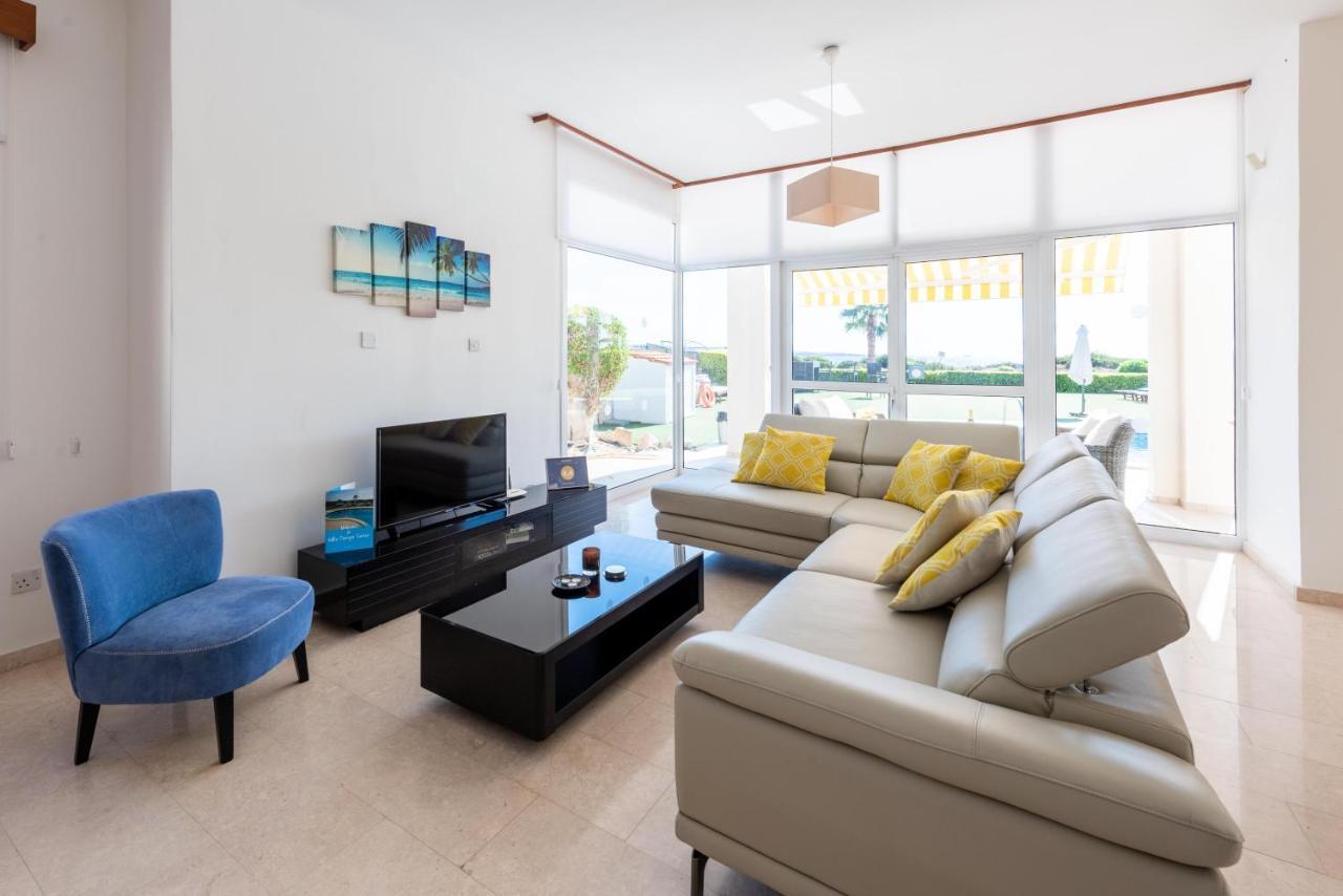Villa Savoya Sunrise By Ezoria Villas คอรัลเบย์ ภายนอก รูปภาพ