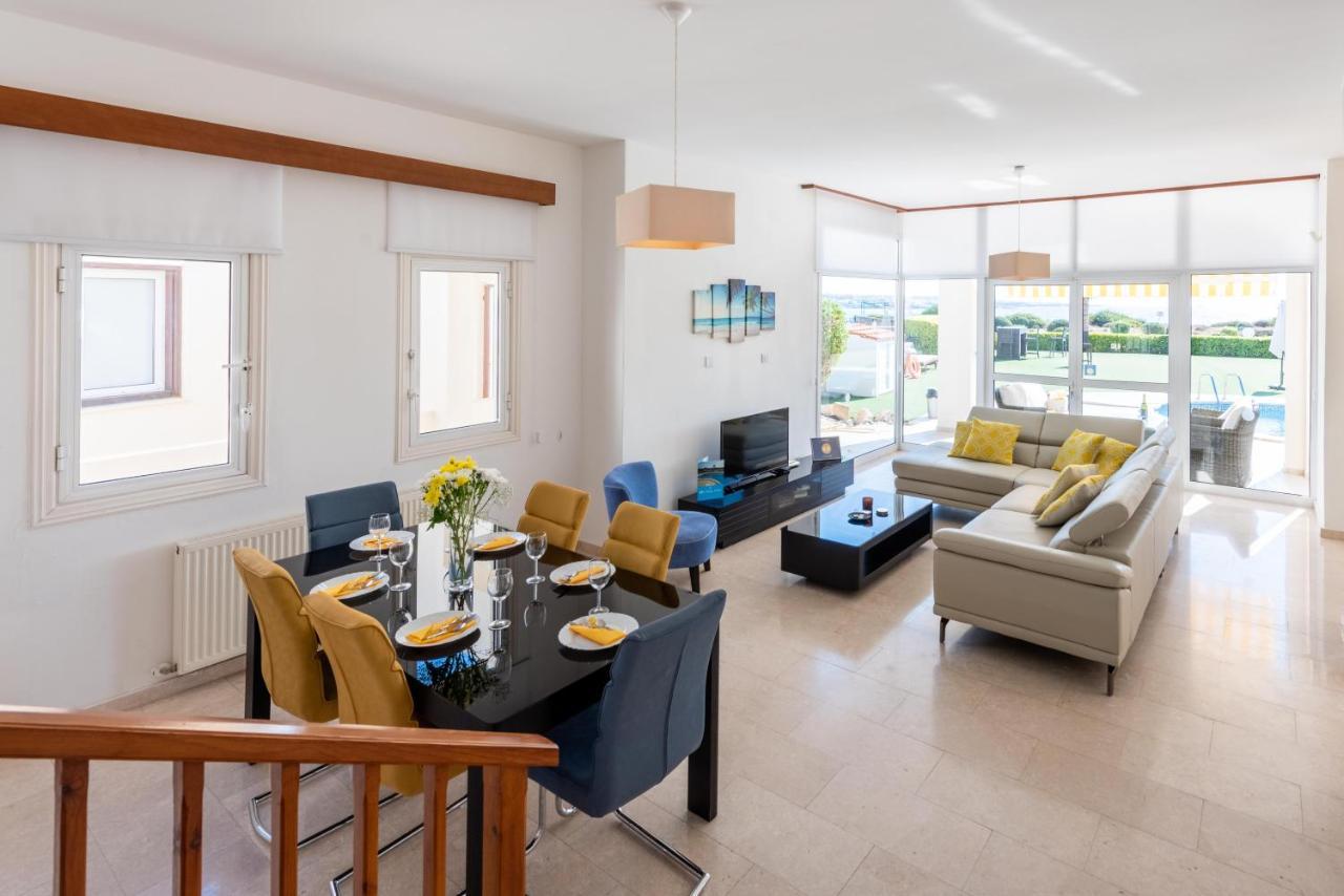 Villa Savoya Sunrise By Ezoria Villas คอรัลเบย์ ภายนอก รูปภาพ